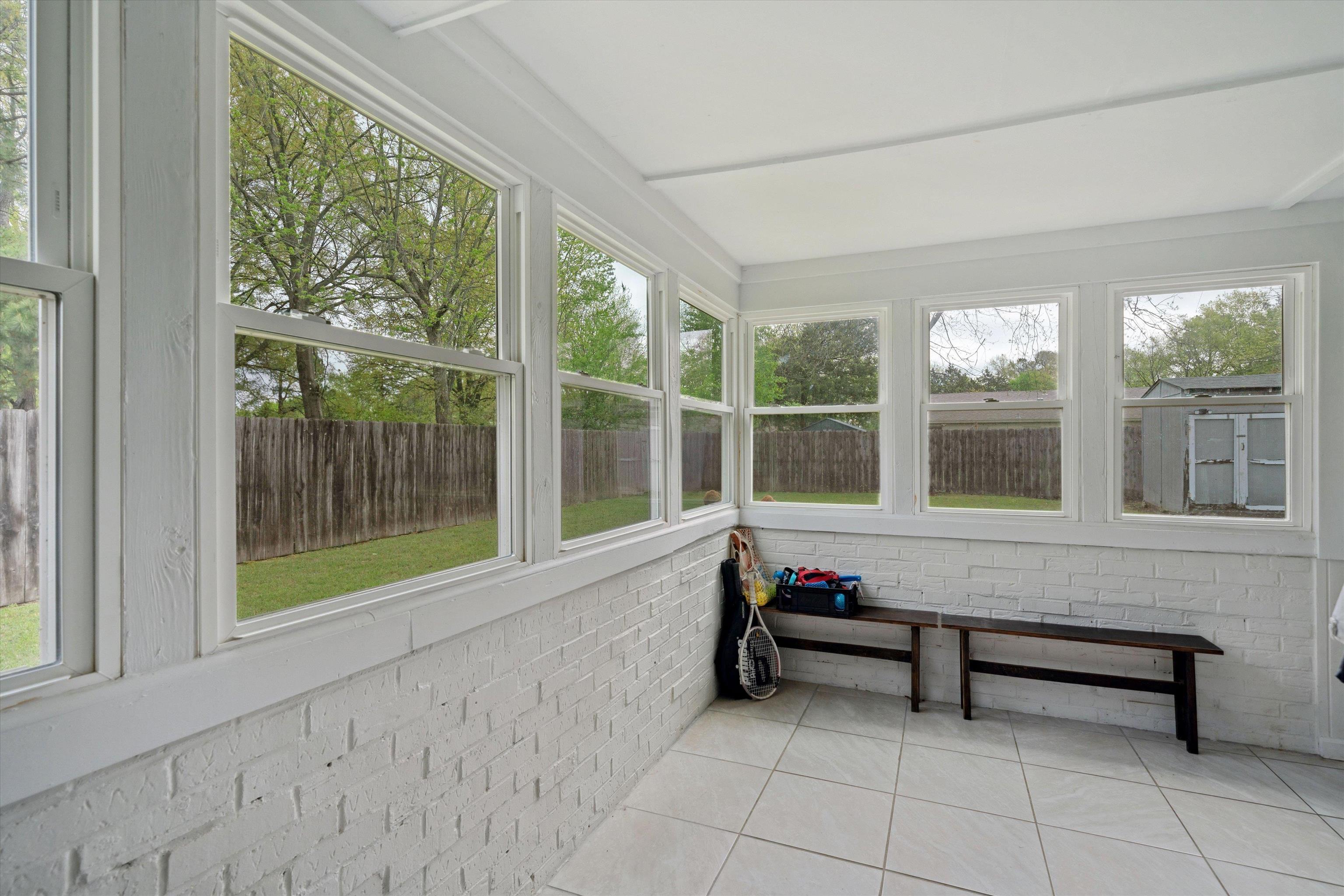 940 Greencliff Road Collierville, TN 38017 - Photo 16 of 23 a sitting area with large window
