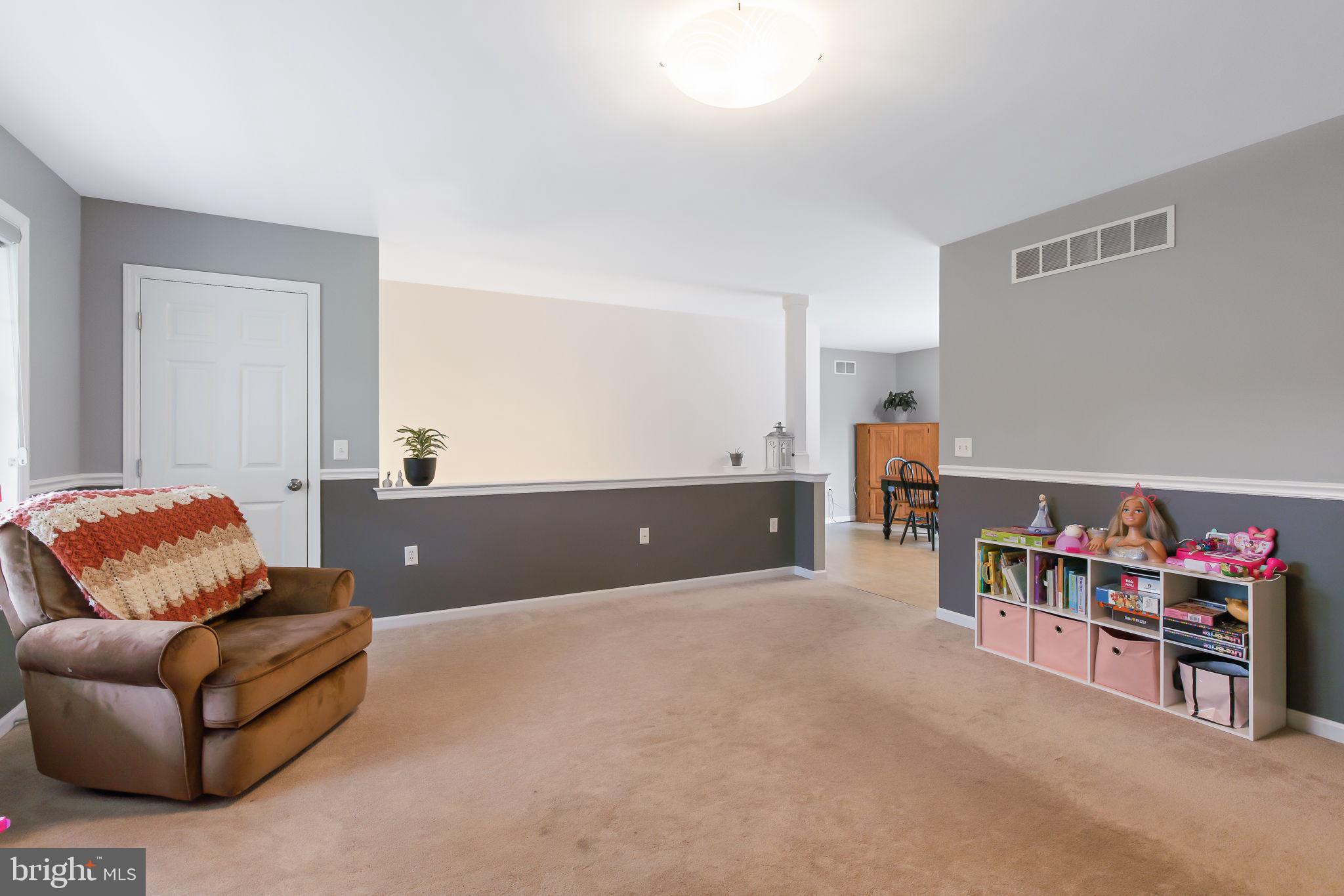 1240 Dridge Hill Road Lititz, PA 17543 - Photo 4 of 40