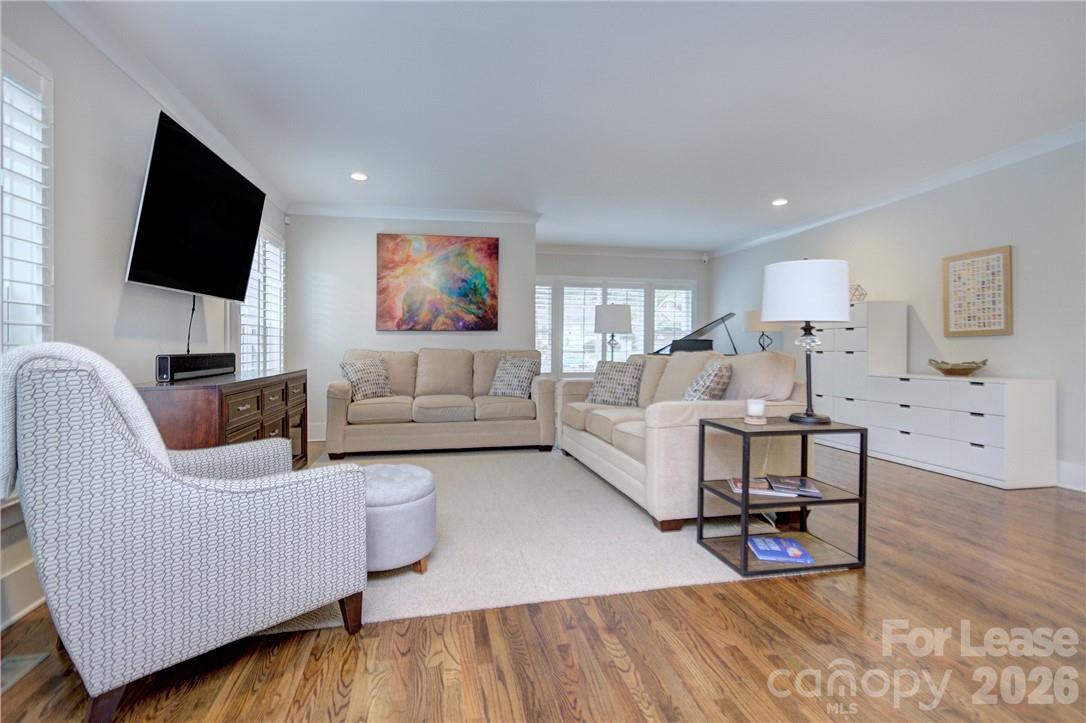 3215 Cambridge Road Charlotte, NC 28209 - Photo 7 of 28