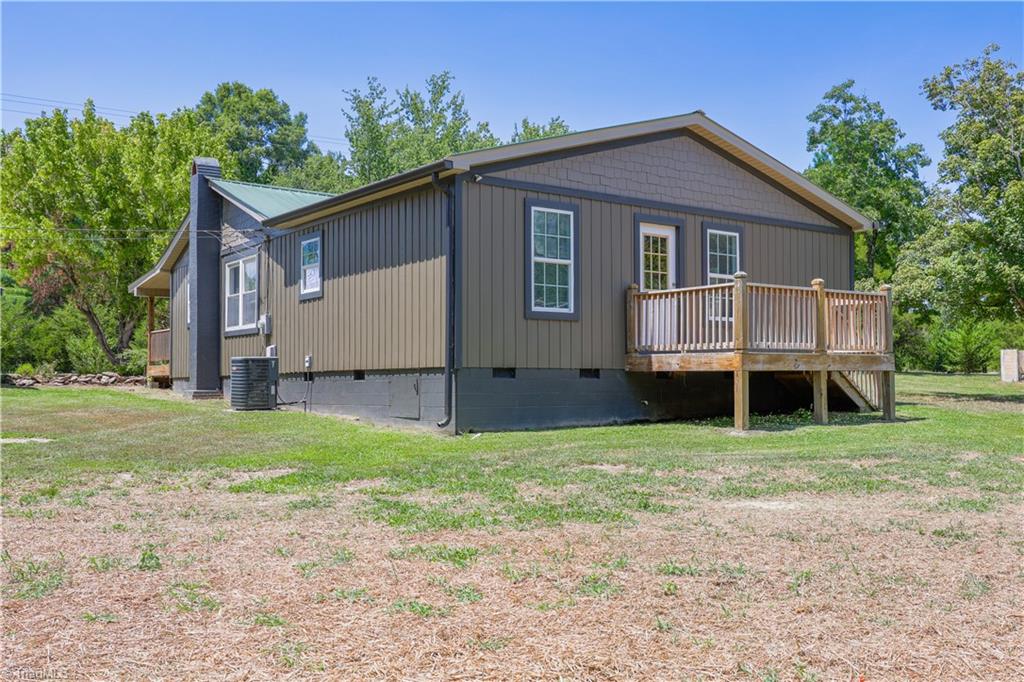 4651 Shiptontown Road Denton, NC 27239 - Photo 8 of 50 Back Deck