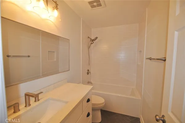 $4,500 | 6 Acorn, Unit 28, Irvine, CA 92604