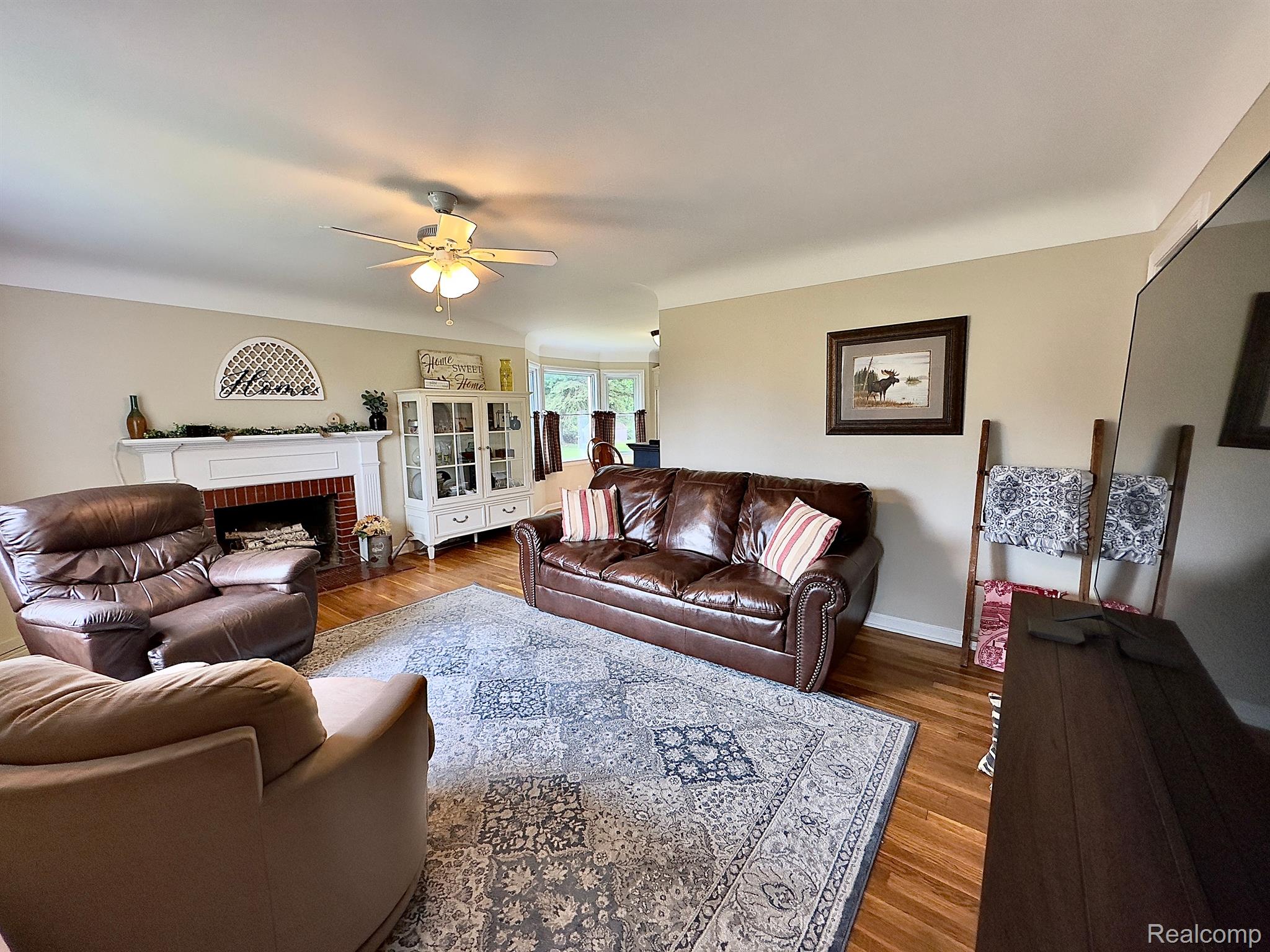 5236 Davison Road Burton, MI 48509 - Photo 3 of 37 Gallery Image 3