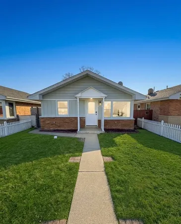 $269,900 | 7609 South Lockwood Avenue, Burbank, IL 60459