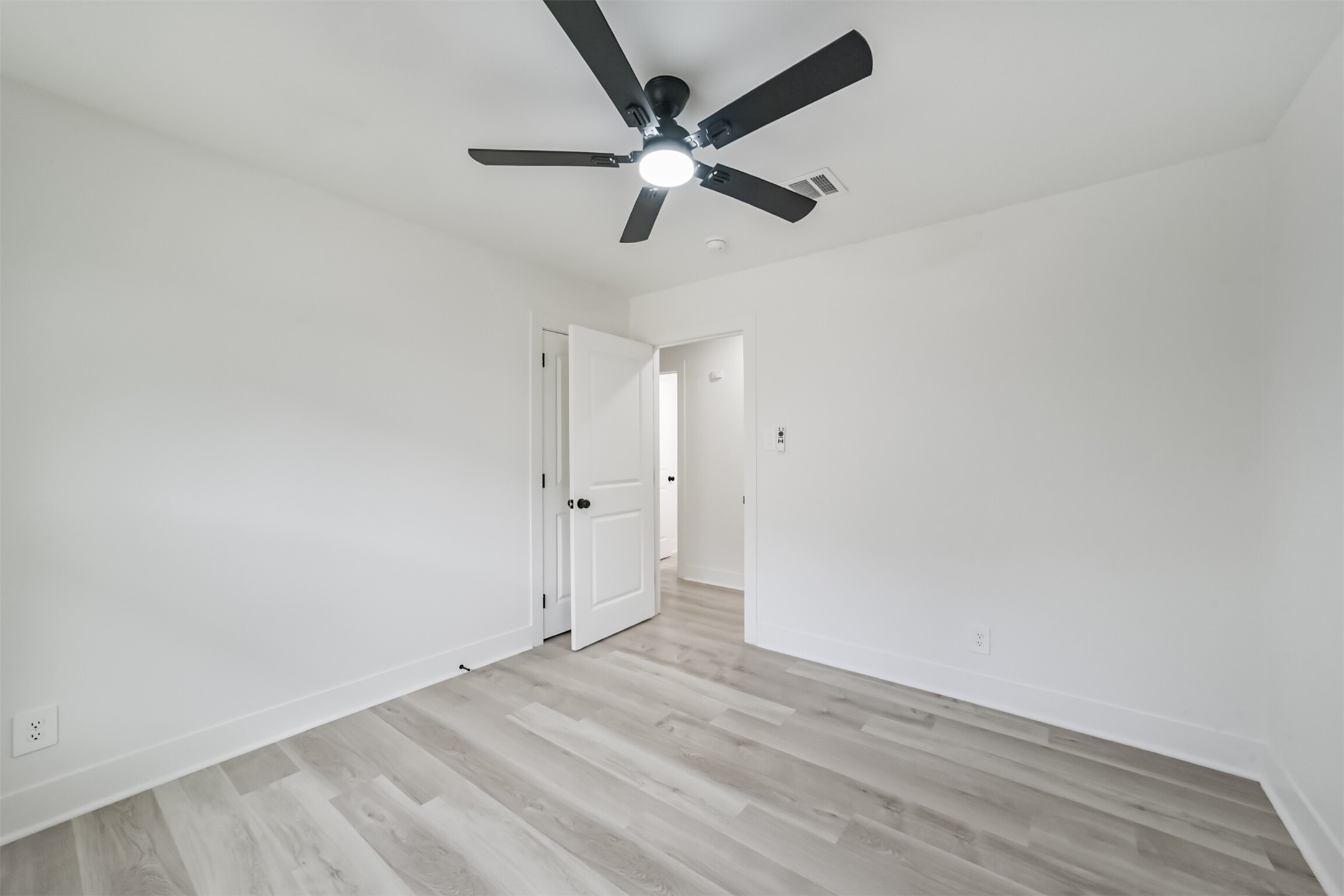 1110 Dunstan Road Pasadena, TX 77502 - Photo 25 of 40