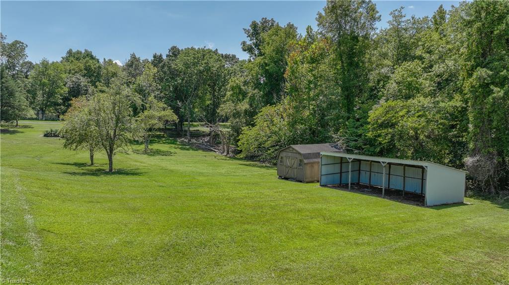5565 Robbins Country Road Trinity, NC 27370 - Photo 15 of 45
