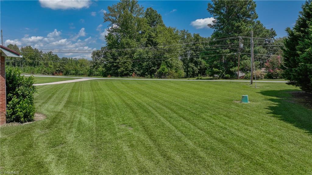 5565 Robbins Country Road Trinity, NC 27370 - Photo 17 of 45