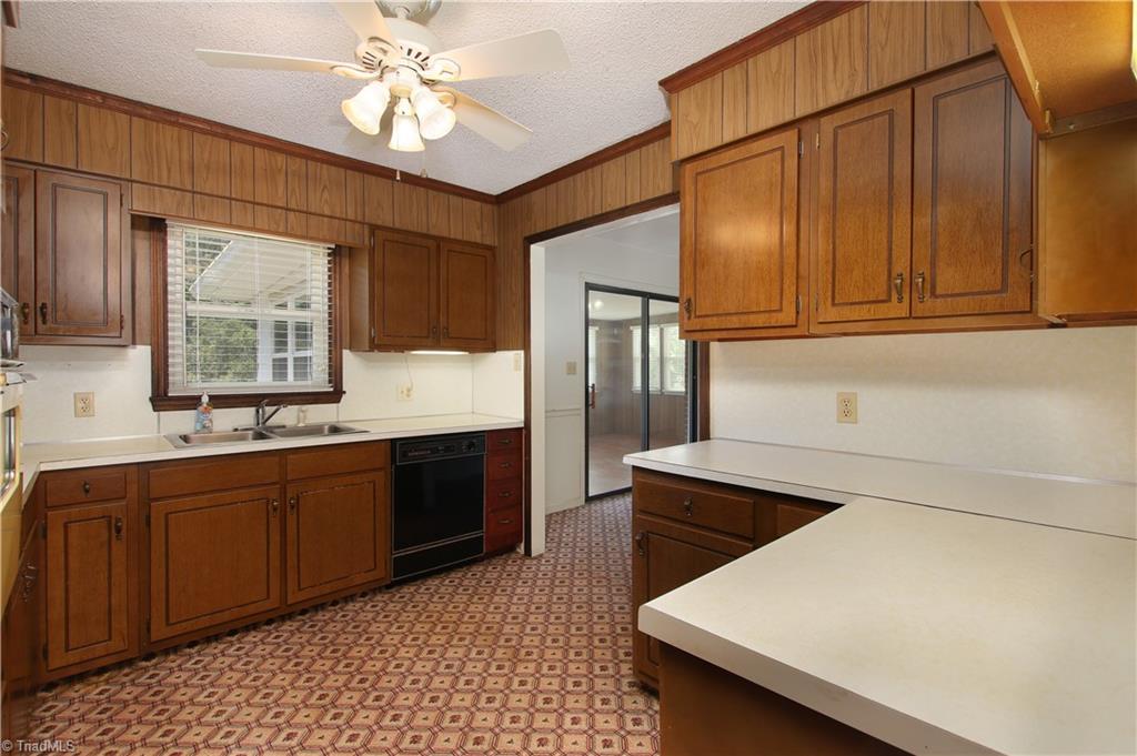 5565 Robbins Country Road Trinity, NC 27370 - Photo 25 of 45