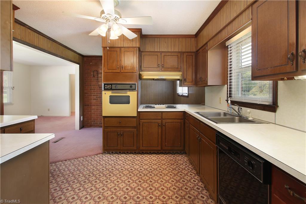 5565 Robbins Country Road Trinity, NC 27370 - Photo 26 of 45