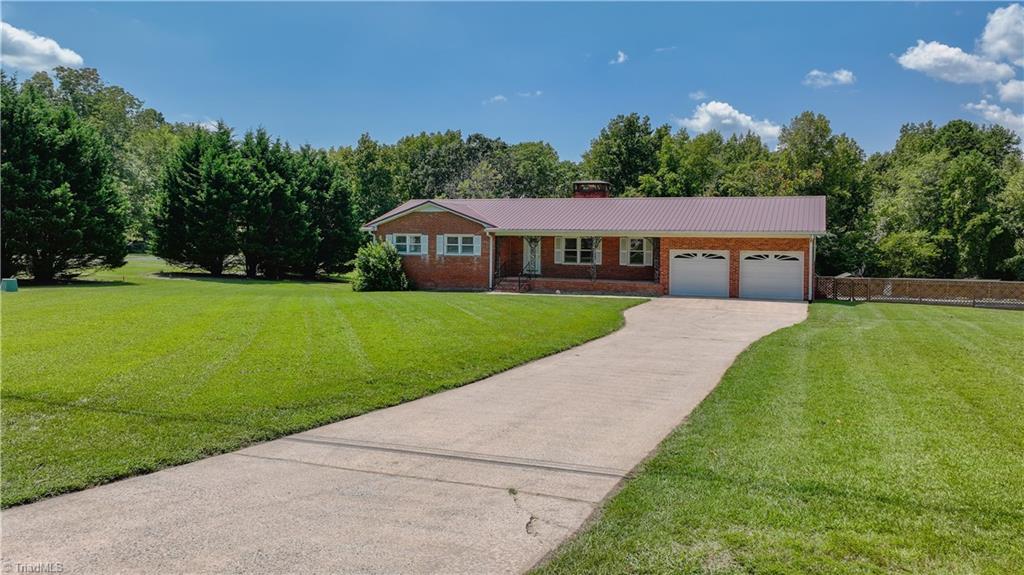 5565 Robbins Country Road Trinity, NC 27370 - Photo 5 of 45