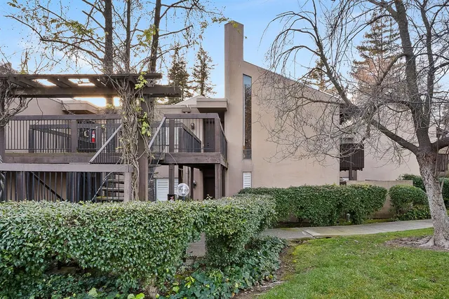 $240,000 | 788 Woodside Lane East, Unit 6, Sacramento, CA 95825