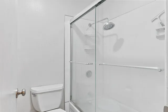 a view of a tennis court