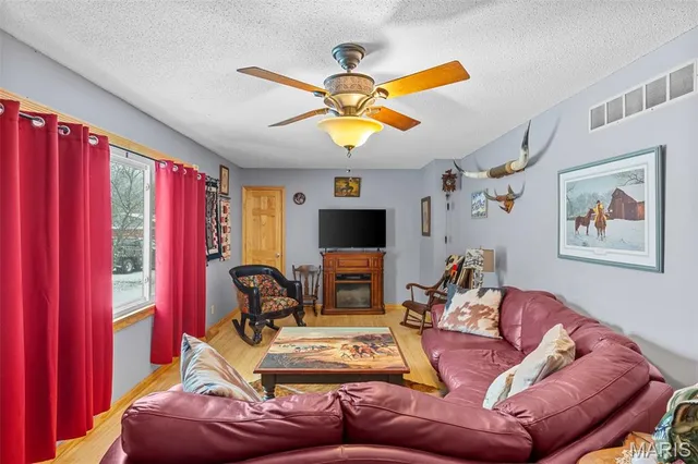 $749,900 | 4958 Kiel-Lyon Road, New Haven, MO 63068