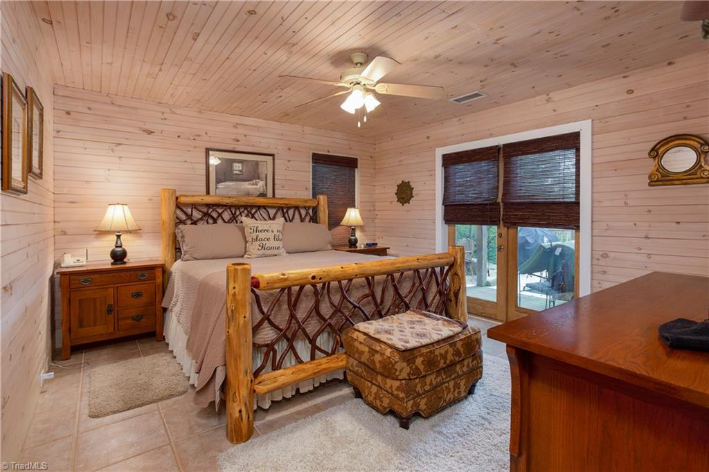331 Doe Run Purlear, NC 28665 - Photo 12 of 22