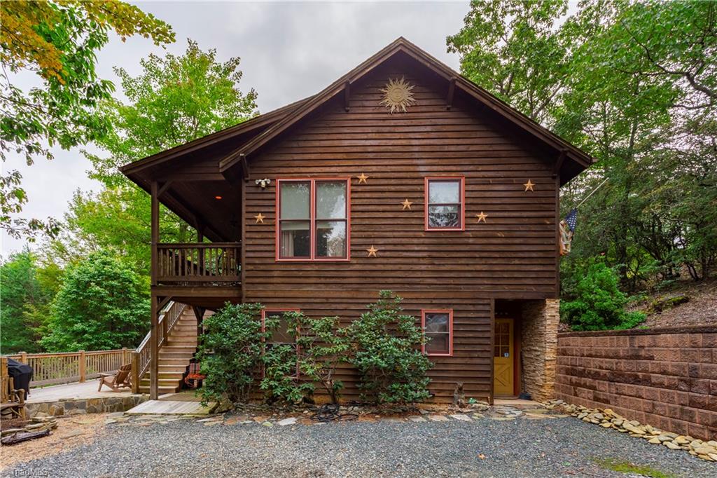 331 Doe Run Purlear, NC 28665 - Photo 3 of 22