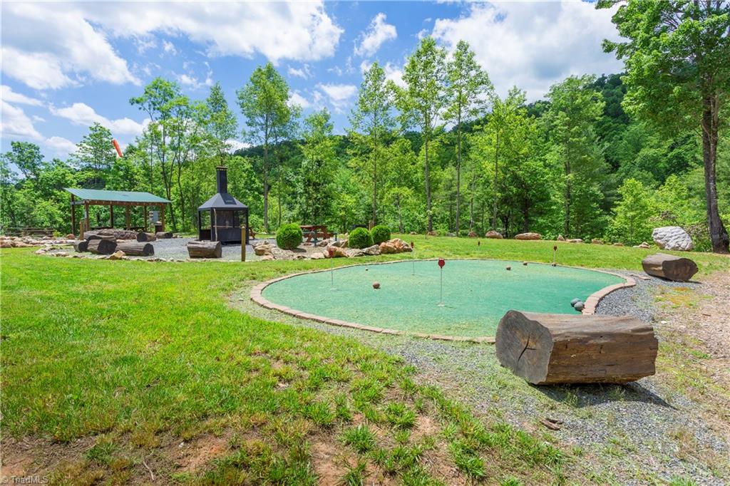 331 Doe Run Purlear, NC 28665 - Photo 21 of 22 Putting Green for community use