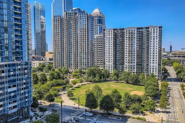 $354,990 | 333 West Trade Street, Unit 905, Charlotte, NC 28202