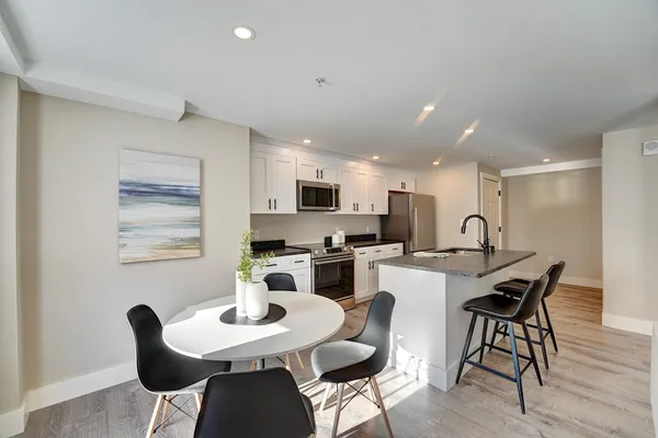 $585,000 | 621 Islington Street, Unit B, Portsmouth, NH 03801