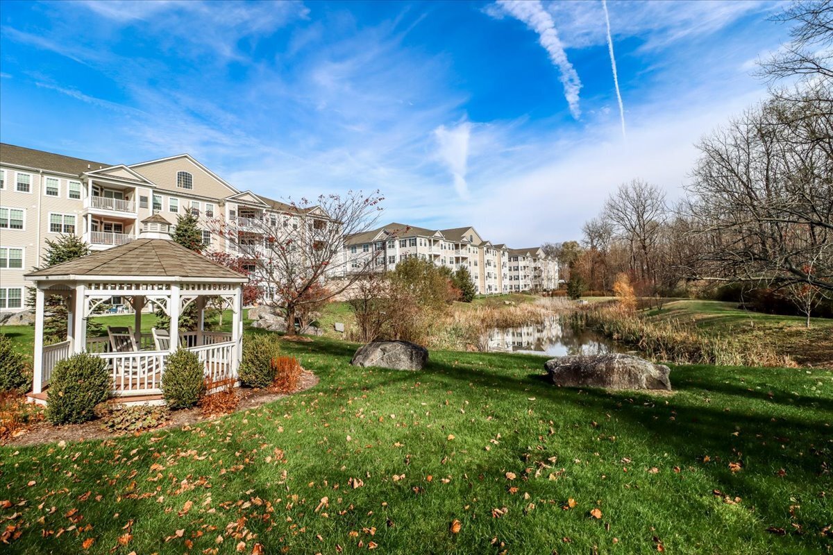 433 Brookside Court, Unit 433 Newtown, CT 06470 - Photo 36 of 38