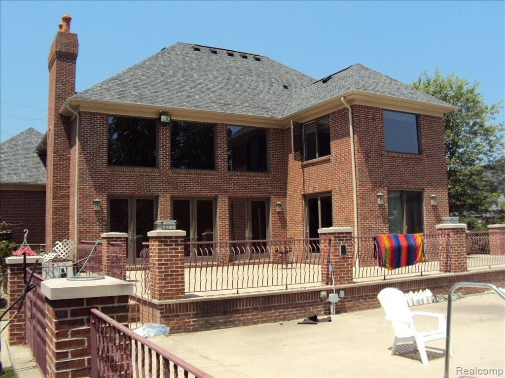 22077 Gudith Road Trenton, MI 48183 - Photo 15 of 24 Brick columns