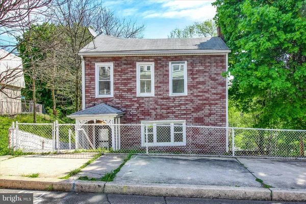 $170,000 | 720 North 2nd Street, Pottsville, PA 17901