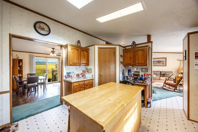 $699,999 | 555 Trabing Road, Buffalo, WY 82834