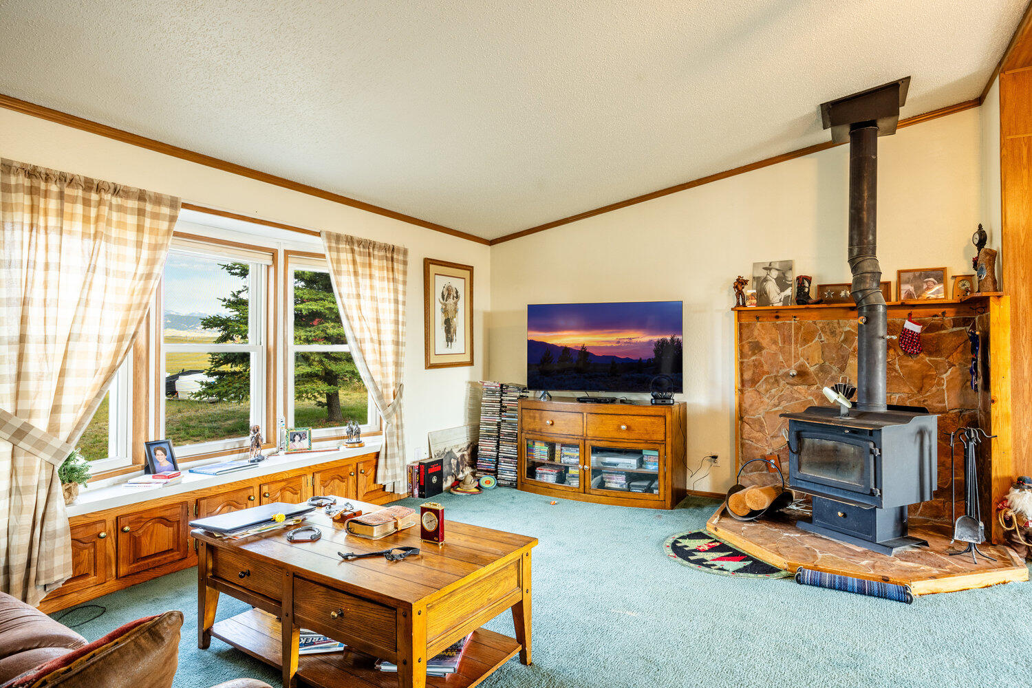 555 Trabing Road Buffalo, WY 82834 - Photo 2 of 63 002_3r0a0004-hdr-edit_364