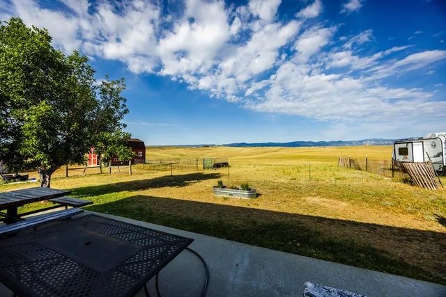 $699,999 | 555 Trabing Road, Buffalo, WY 82834