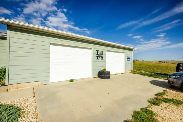 $699,999 | 555 Trabing Road, Buffalo, WY 82834