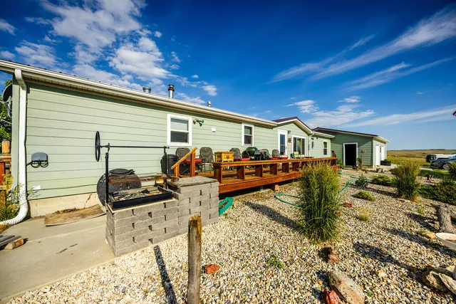 $699,999 | 555 Trabing Road, Buffalo, WY 82834