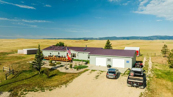 $659,900 | 555 Trabing Road, Buffalo, WY 82834