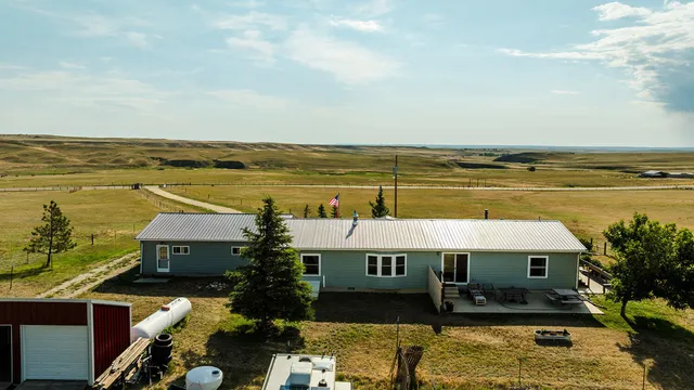 $699,999 | 555 Trabing Road, Buffalo, WY 82834