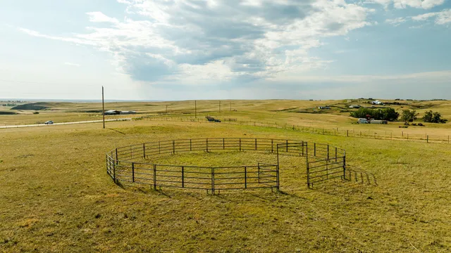 $699,999 | 555 Trabing Road, Buffalo, WY 82834