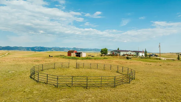 $659,900 | 555 Trabing Road, Buffalo, WY 82834