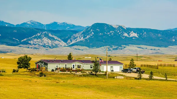 $659,900 | 555 Trabing Road, Buffalo, WY 82834