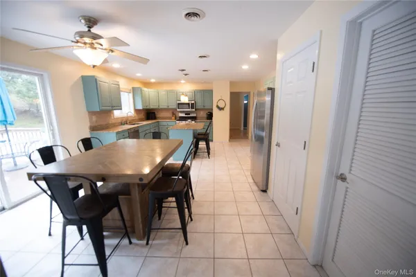 $815,000 | 17 Oakley Boulevard, Garnerville, NY 10923