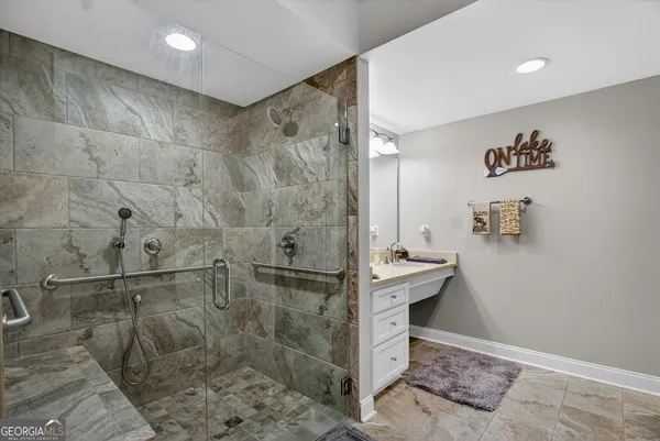 $844,000 | 205 River Oaks Drive, LaGrange, GA 30240