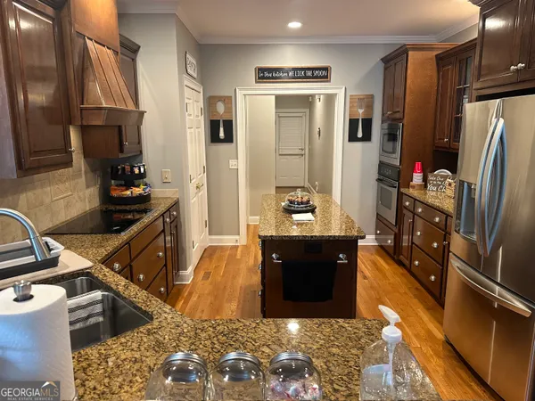 $844,000 | 205 River Oaks Drive, LaGrange, GA 30240