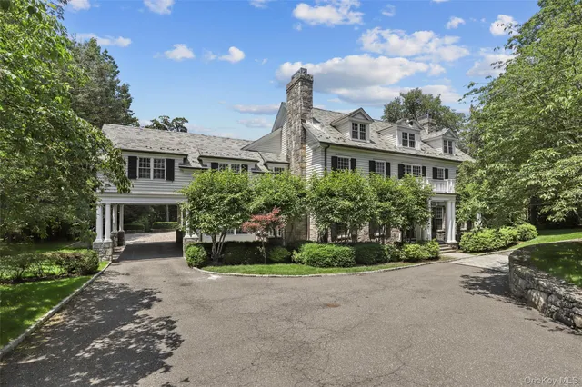 front view of house with a yard