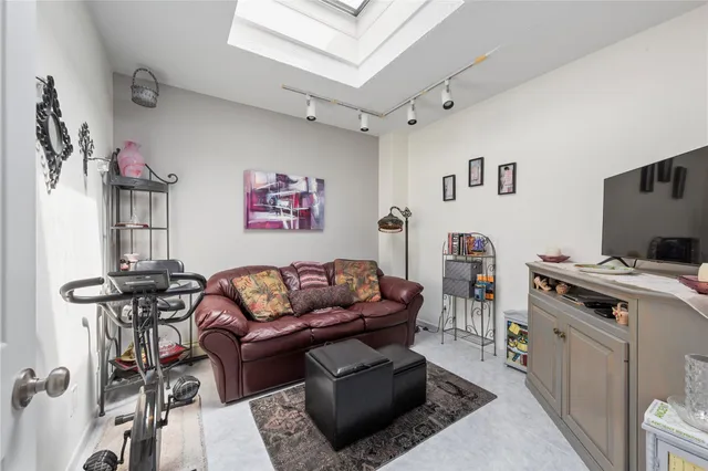 $699,000 | 71-28 Sutton Place, Unit 3 | Pomonok