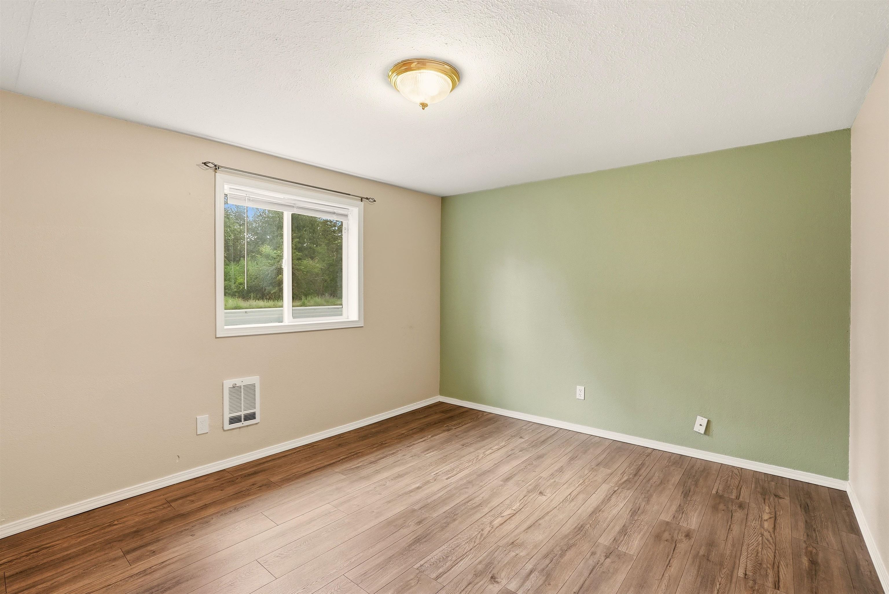 104-108 North Colville Road Deer Park, WA 99006 - Photo 16 of 47