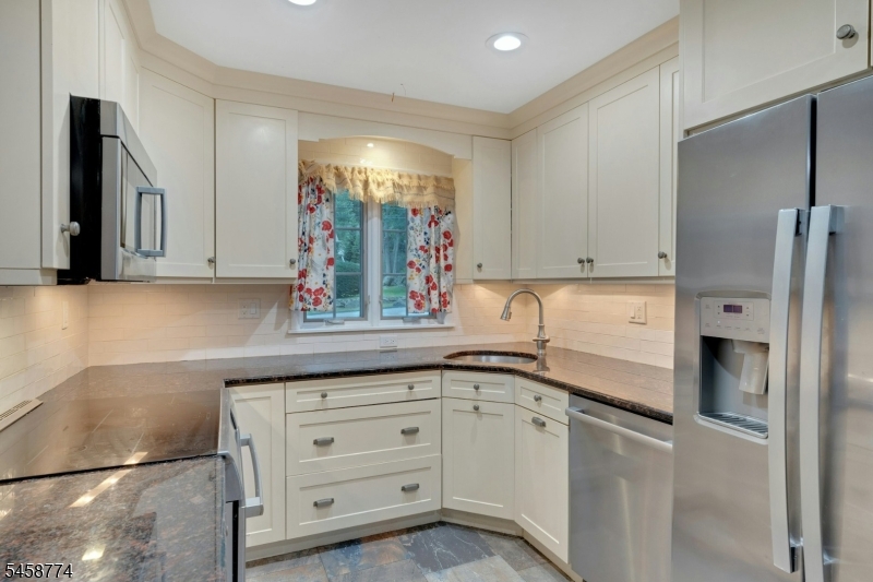 15 Hillside Road Ringwood, NJ 07456 - Photo 22 of 44 Gallery Image 22