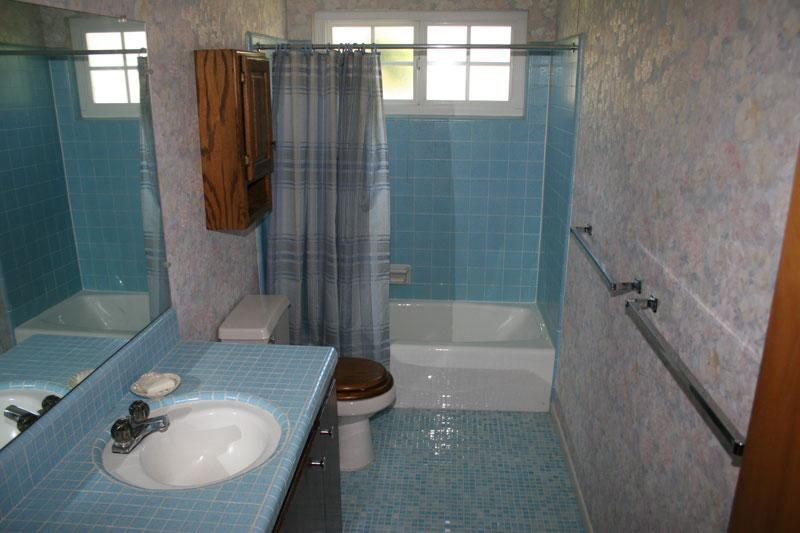 3886 Calle Cita Santa Barbara, CA 93110 - Photo 5 of 14 a bathroom with a sink toilet and shower