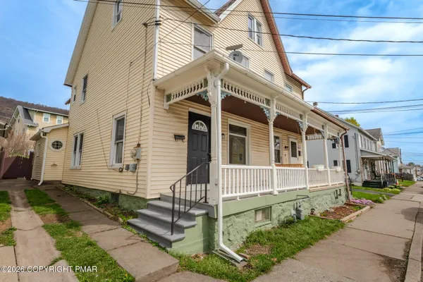 $224,900 | 727 William Street, Pen Argyl, PA 18072