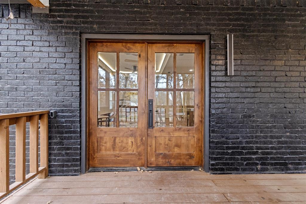 106 White Oak Mabank, TX 75156 - Photo 4 of 32 a view of entrance door of the house