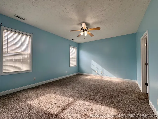 a view of empty room with window