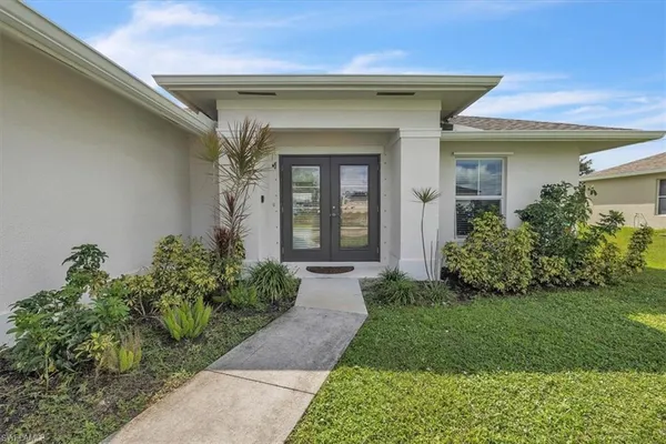 $2,250 | 412 Northeast 25th Street, Cape Coral, FL 33909