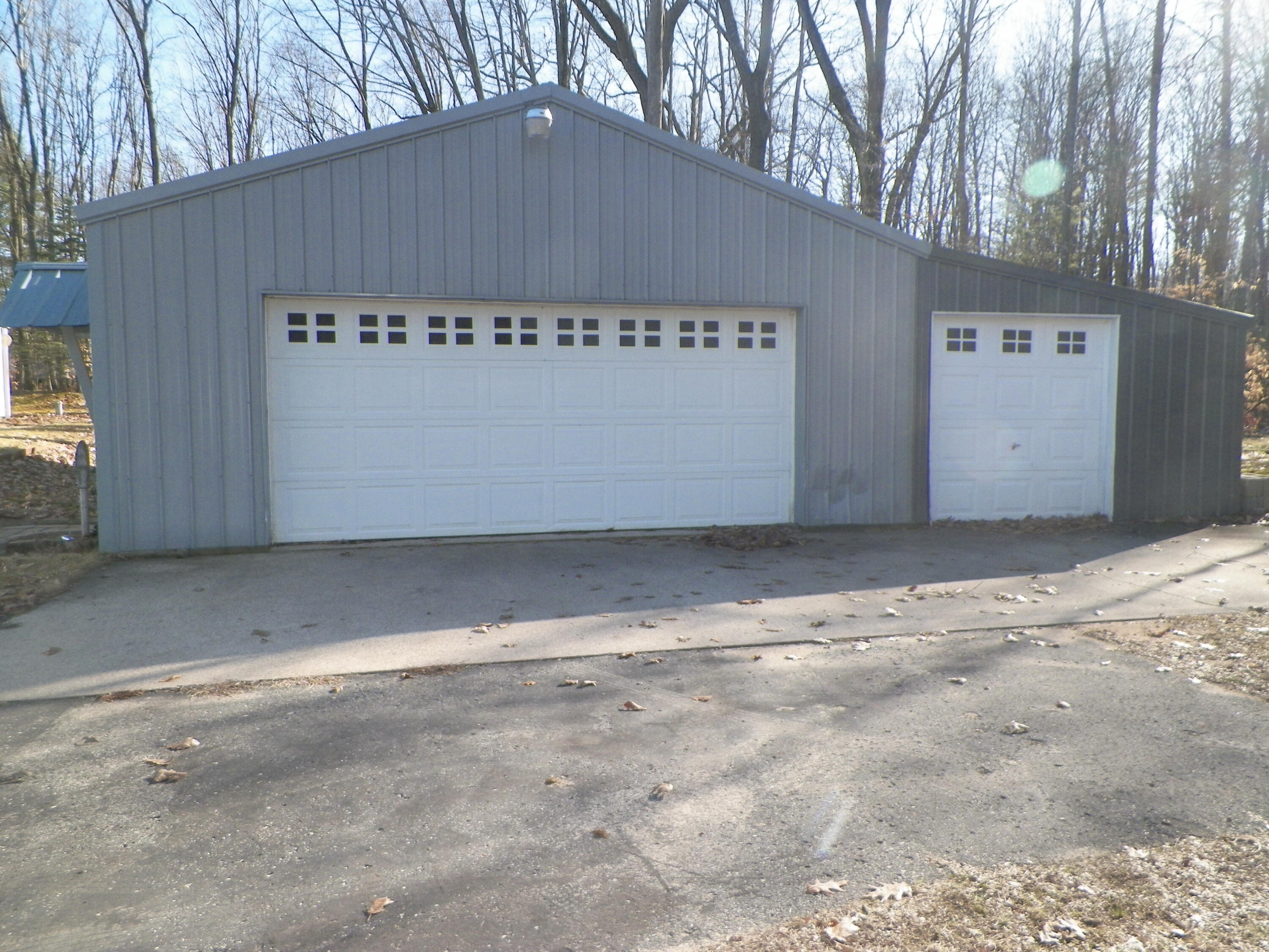 107 High Ridge Road Leroy, MI 49655 - Photo 3 of 23 100_3666