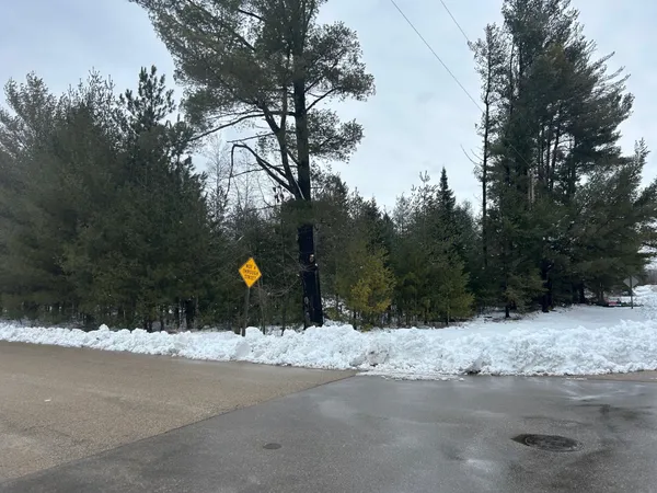 $29,900 | 606 East Brook Street, Suring, WI 54174