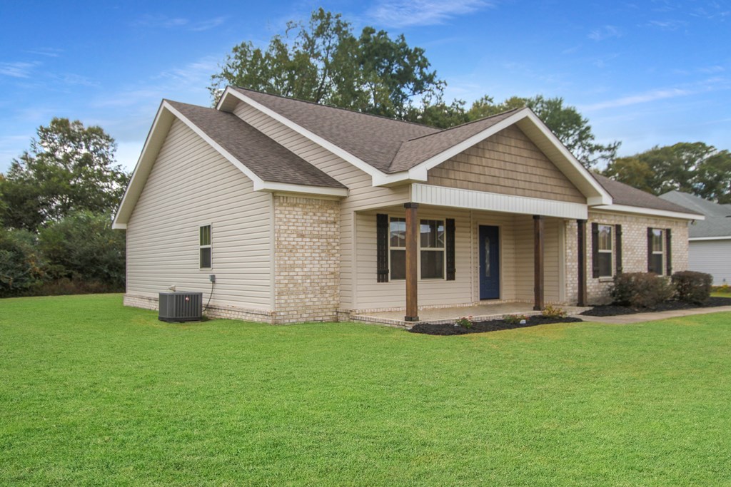 179 Chase Ridge Drive Dothan, AL 36301 - Photo 2 of 29