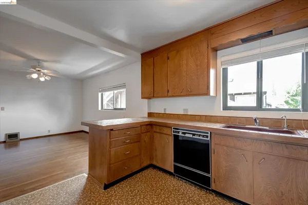 $1,199,000 | 5570 Taft Avenue, Oakland, CA 94618